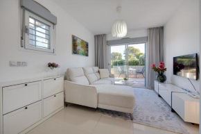 Punta Prima 2 bed apartment with private garden